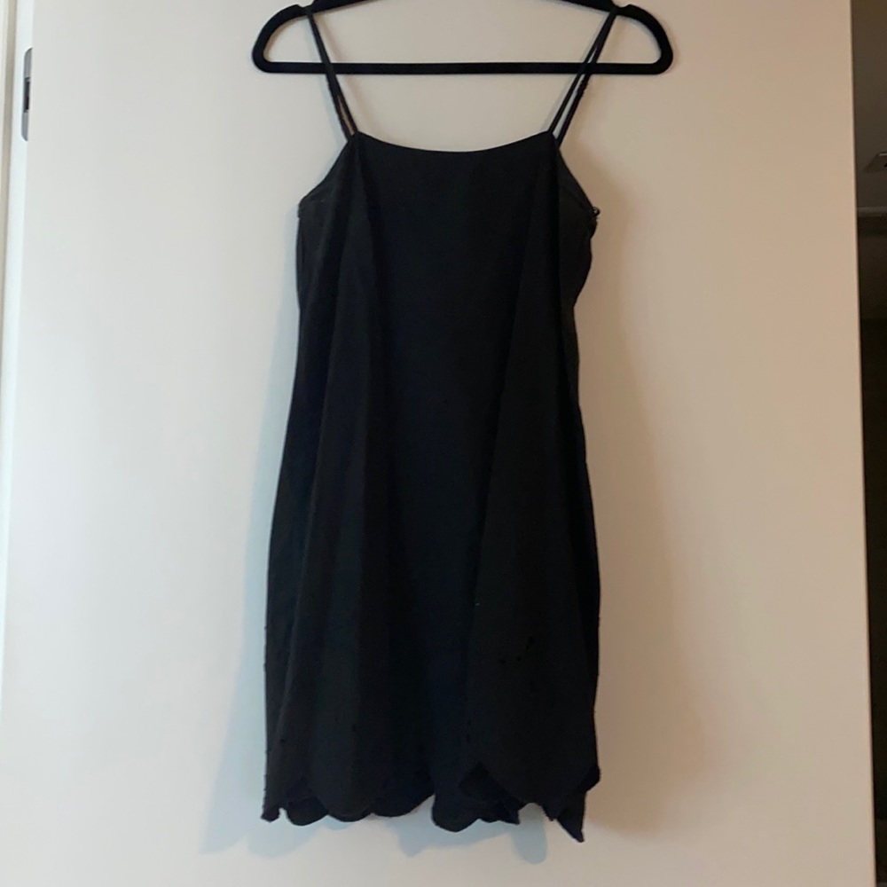 Zara black dress size XS scalloped hem
